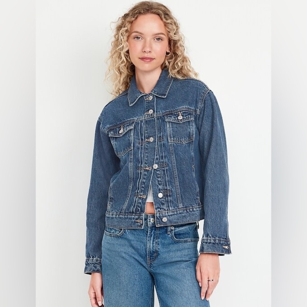 Old Navy Jean Jacket Womens Size Medium Blue Rigid Denim Trucker Style Classic